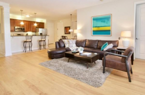 Vista Cay Luxury Haven condo